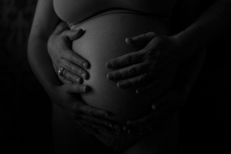 black and white classic pregnancy photo